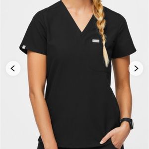 Figs Scrub top